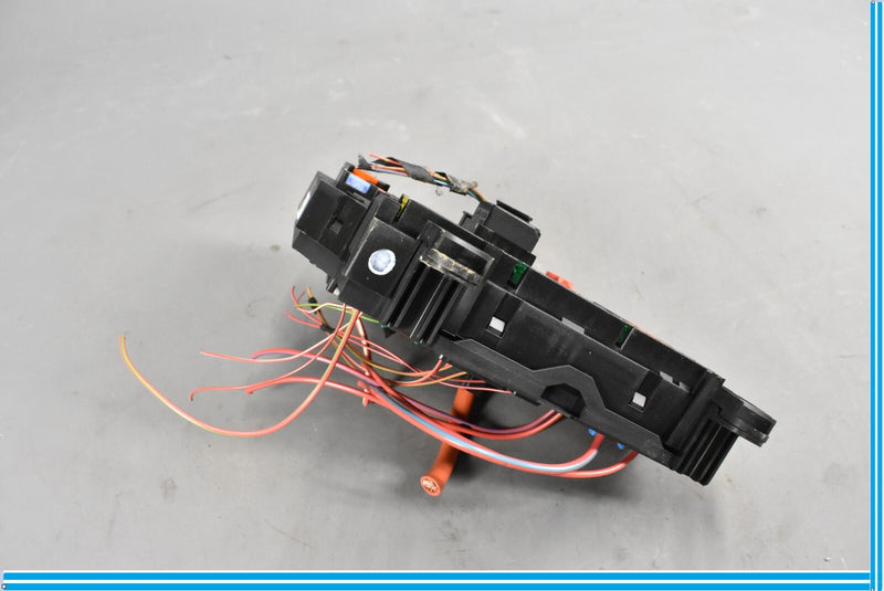 Load image into Gallery viewer, 12-18 BMW F12 F13 640i 650i Fuse Relay Box Junction Block 925281201 Oem
