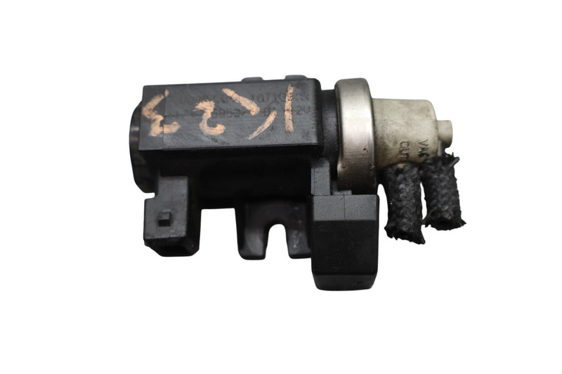Load image into Gallery viewer, 09-12 BMW 650i 750Li xDrive Turbo Pressure Boost Solenoid Valve Converter Oem
