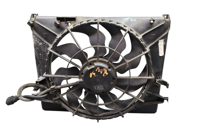 Load image into Gallery viewer, 11-16 Hyundai Equus Engine Radiator Cooling Fan Motor Assembly Oem
