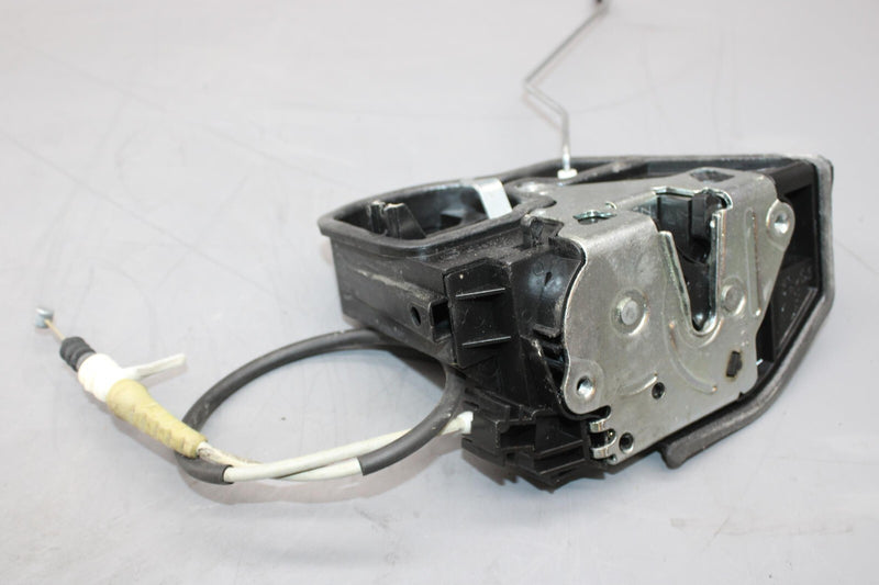 Load image into Gallery viewer, 11-16 BMW 528i 535i 550i xDrive Rear Right Side Door Lock Latch Assembly Oem
