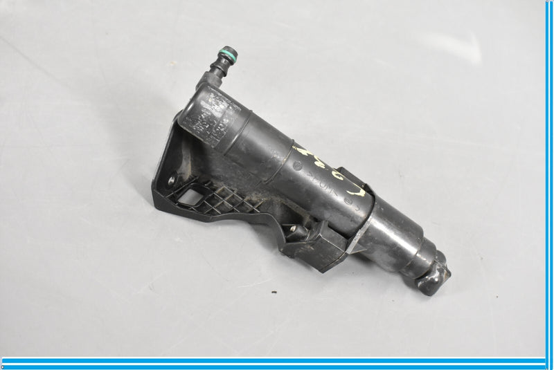 Load image into Gallery viewer, 06-12 Mercedes X164 GL450 ML500 Front Right Headlight Washer Fluid Nozzle Oem
