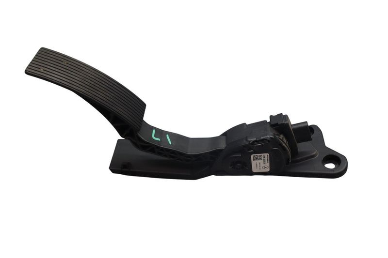 Load image into Gallery viewer, 06-19 Mercedes W164 ML350 GL450 Engine Gas Throttle Pedal Accelerator Oem
