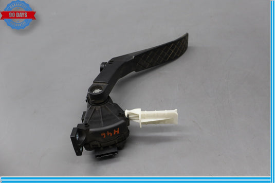 11-18 Volkswagen VW Touareg Front Lower Gas Acceleration Pedal 7L0723507D Oem