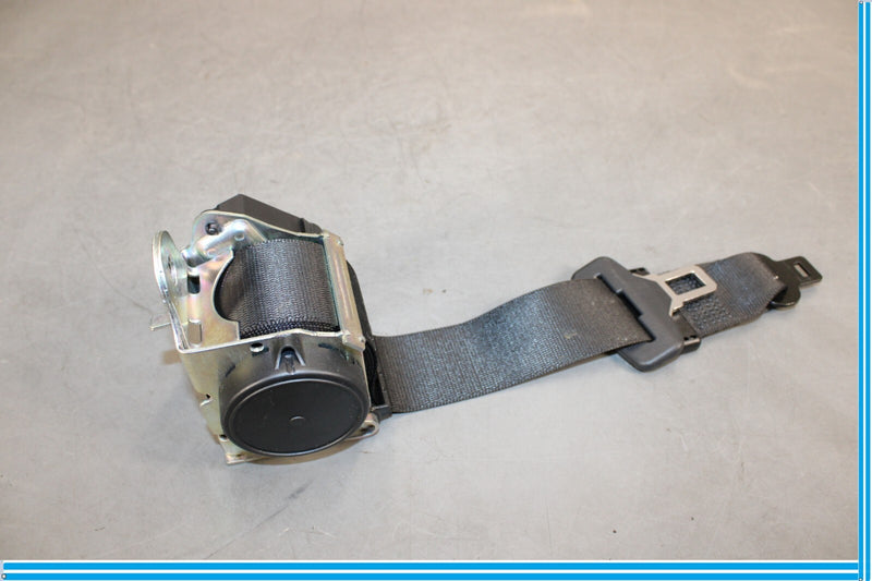 Load image into Gallery viewer, 14-17 Maserati Ghibli Rear Center Seat Belt Retractor 6700174400 Oem
