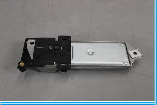 09-15 BMW 750Li F01 F02 Front Left Side Seat Belt Retractor Module Control Oem