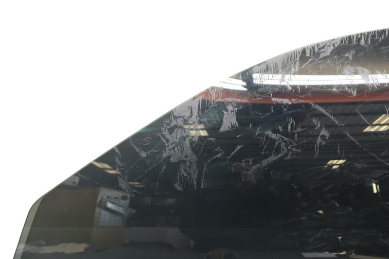 Load image into Gallery viewer, 03-13 Maserati Quattroporte M139 Front Left Side Door Window Auto Glass Oem
