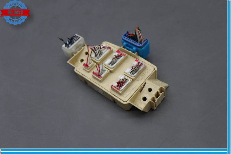 Load image into Gallery viewer, 02-05 Lexus SC430 Z40 Junction Fuse Relay Box Fuse Box Oem
