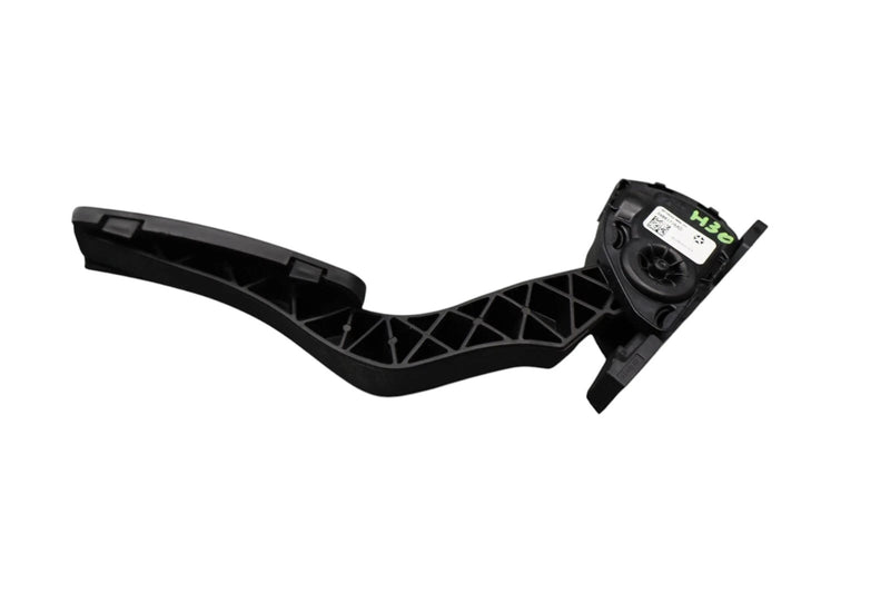 Load image into Gallery viewer, 14-17 Maserati Ghibli Gas Accelerator Acceleration Brake Pedal 04861716AD Oem
