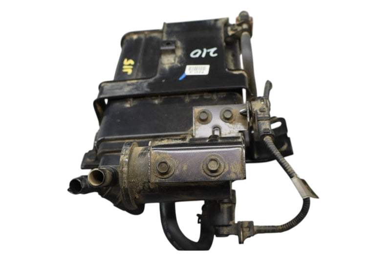 Load image into Gallery viewer, 15-17 Hyundai Genesis G80 Fuel Vapor Charcoal Canister Assembly 31420B1500 Oem
