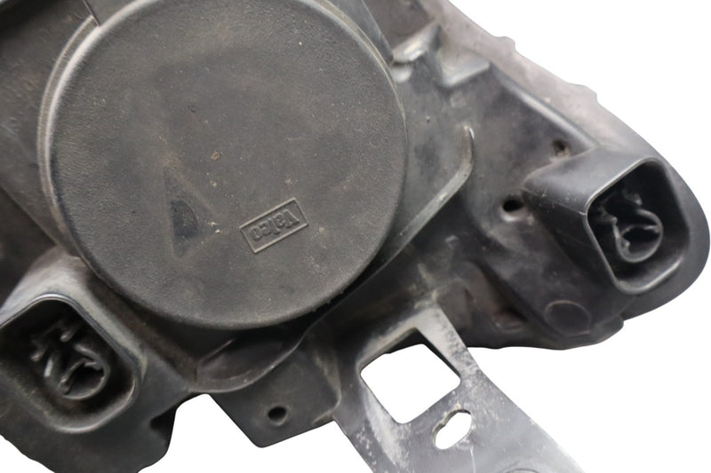 Load image into Gallery viewer, 14-17 Maserati Quattroporte Left Side Headlight Lamp HID Xenon 670006569 Oem
