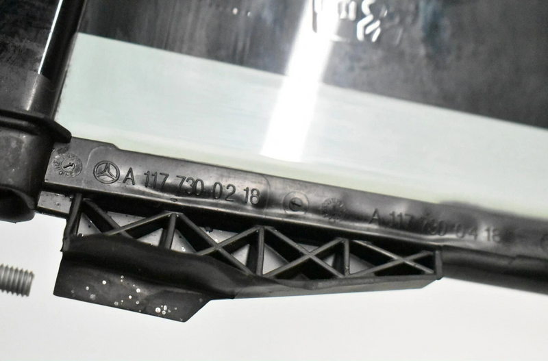 Load image into Gallery viewer, 14-19 Mercedes W117 CLA250 Rear Right Passenger Side Quarter Window Glass Oem
