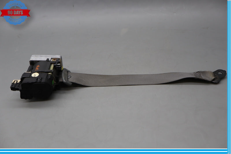 Load image into Gallery viewer, 03-06 Mercedes R230 SL500 Front Left Side Seat Belt Seatbelt Retractor Black Oem
