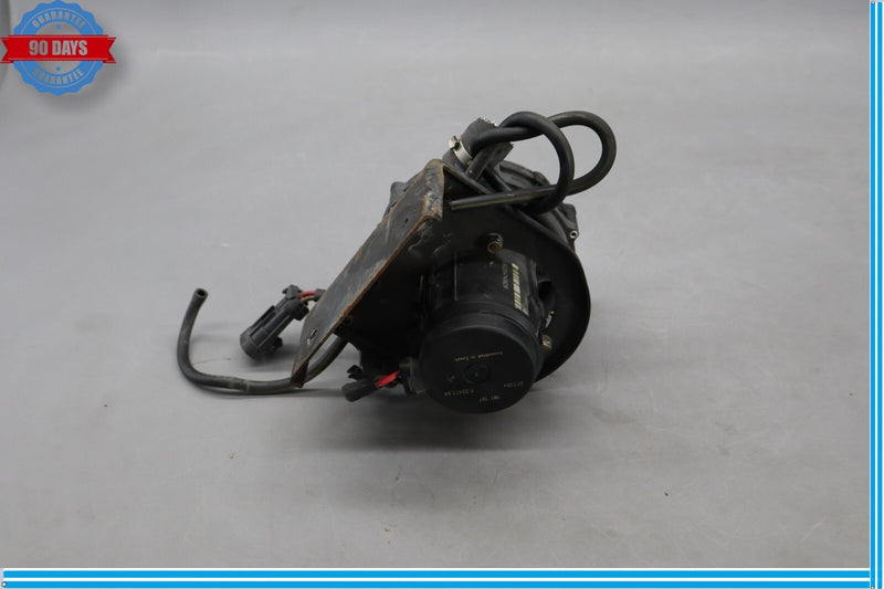Load image into Gallery viewer, 04-08 Maserati Quattroporte Secondary Air Injection Pump Emission Control Oem
