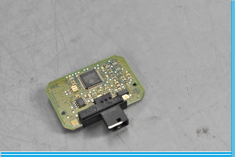 Load image into Gallery viewer, 06-13 Volvo C70 Front Windshield Rain Sensor Control Module 31214359 Oem
