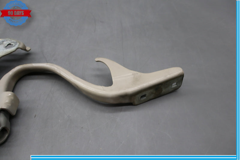 Load image into Gallery viewer, 12-19 Fiat 500 Pop Front Left Driver Side Hood Panel Hinge Lock 11196 Oem
