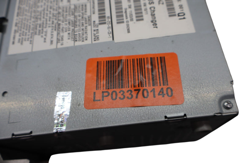 Load image into Gallery viewer, 2012 Mercedes W218 CLS550 CLS63 AMG Command Head Unit CD Changer Radio Oem

