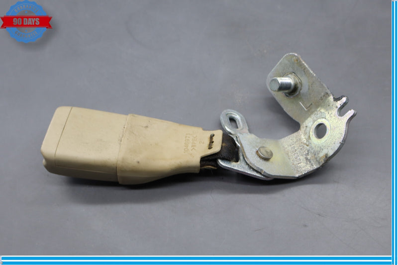 Load image into Gallery viewer, 07-12 Lexus LS460 Rear Left Driver Side Center Seatbelt Seat Belt Buckle OEM
