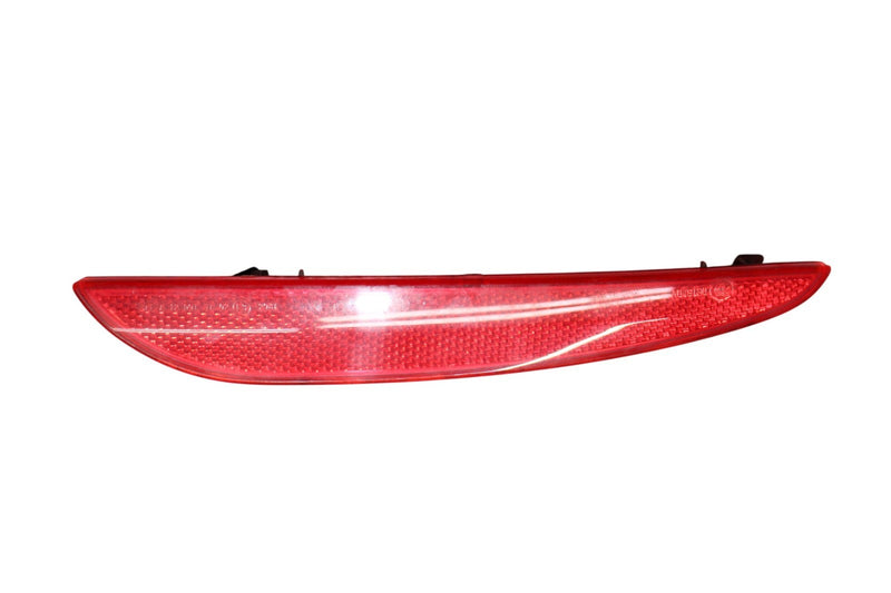 Load image into Gallery viewer, 14-21 Maserati Quattroporte Rear Right Side Bumper Reflector Tail Light Oem
