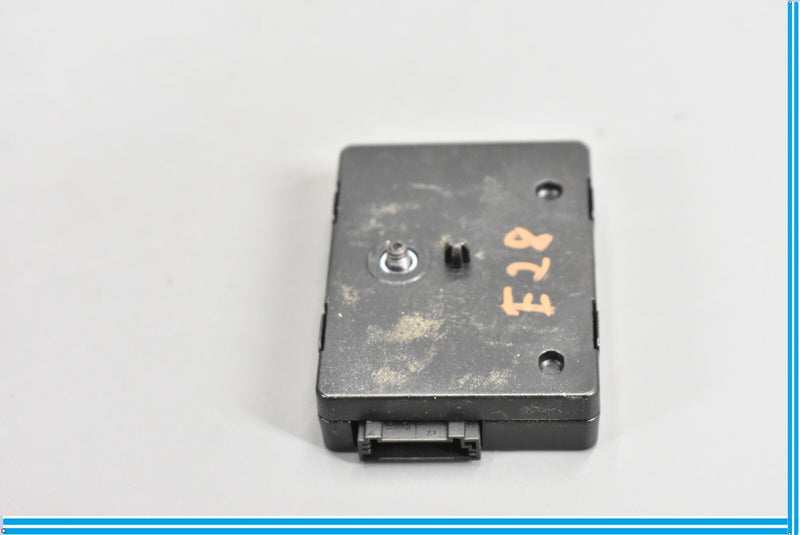 Load image into Gallery viewer, 12-15 BMW E84 X1 Left Antenna Radio Suppression Filter Module Oem

