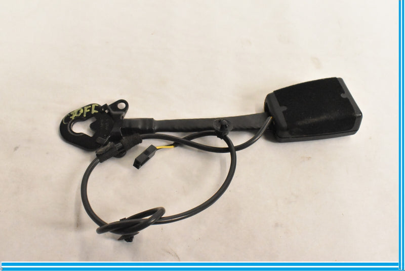 Load image into Gallery viewer, 2011-2018 PORSCHE CAYENNE - Front LEFT SEAT BELT Buckle / Receiver 95880375500

