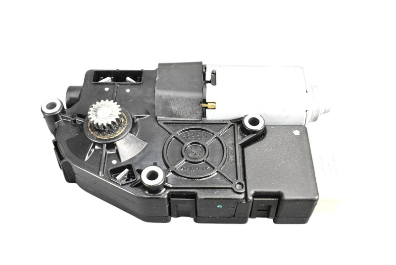 Load image into Gallery viewer, 10-17 Mercedes E350 E550 Panoromic Sunroof Motor Drive Unit A2079060600 Oem
