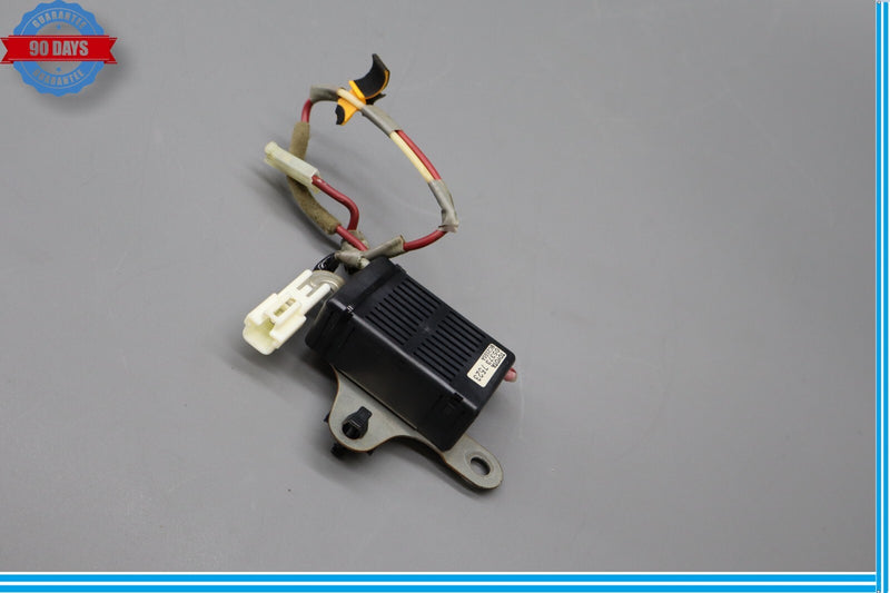 Load image into Gallery viewer, 07-09 Lexus LS460 Rear Left Driver Side Radio Receiver Noise Filter Oem
