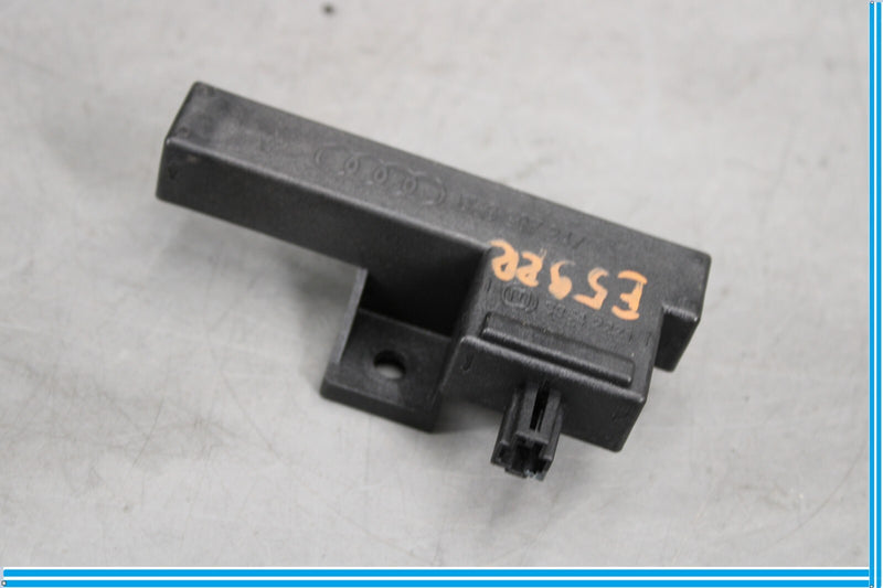 Load image into Gallery viewer, 11-18 Audi A6 A7 A8 Rear Keyless Access Entry Antenna Control Module Oem
