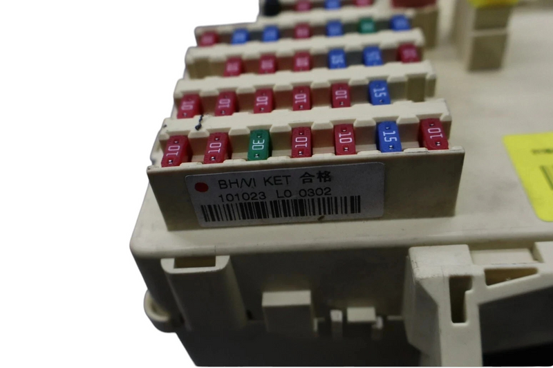 Load image into Gallery viewer, 11-13 Hyundai Equus Passenger Inside Fuse Junction Box Module 919503N200 Oem
