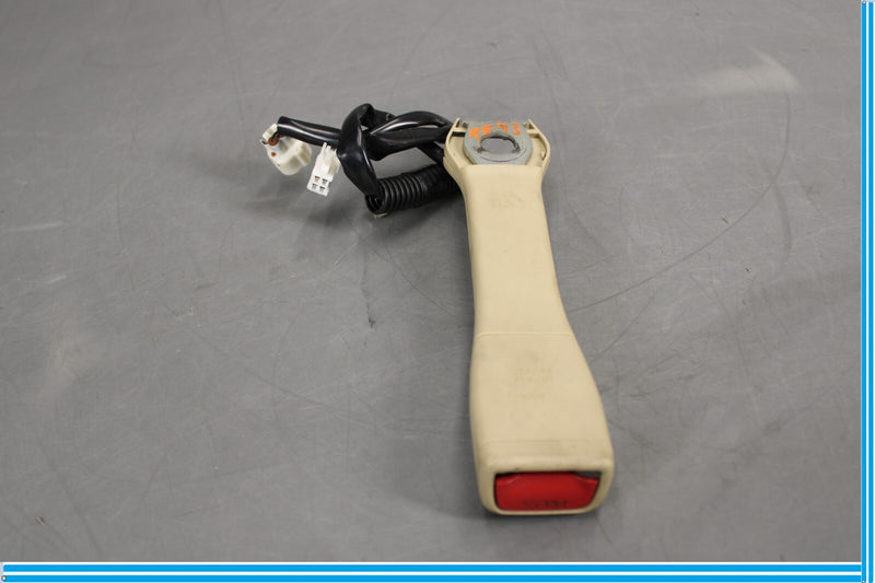 Load image into Gallery viewer, 07-12 Lexus LS460 Front Right Passenger Side Seat Belt Buckle Black Oem
