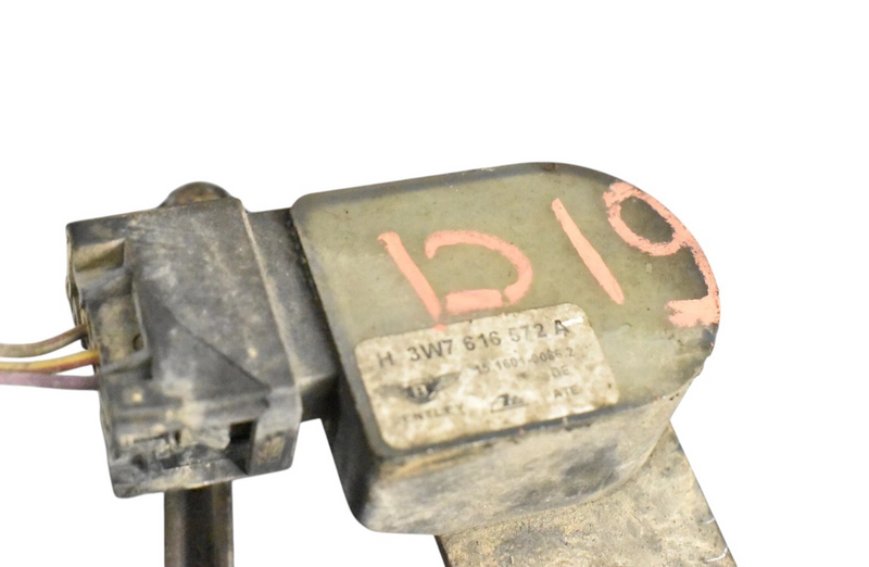 Load image into Gallery viewer, 07-12 Bentley Continental GTC Rear Right Side Suspension Level Hight Sensor Oem

