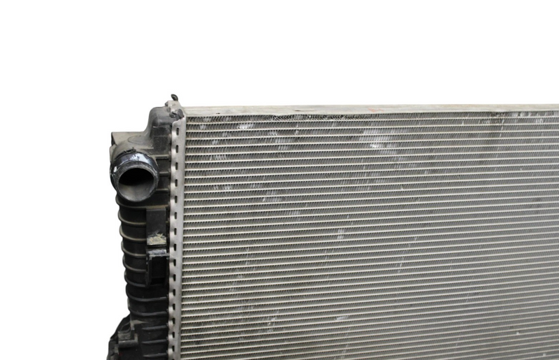 Load image into Gallery viewer, 11-17 Volkswagen Touareg Engine Cooling Radiator Assembly Black 7P0121253A Oem
