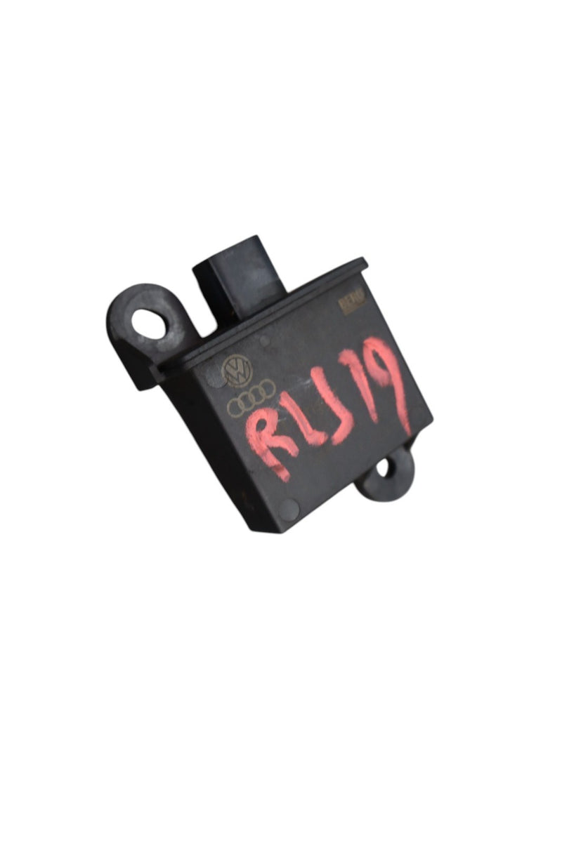 Load image into Gallery viewer, 11-17 Volkswagen VW Touareg Rear Left Tire Pressure Monitor Control Module Oem
