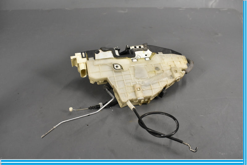 Load image into Gallery viewer, 07-13 Mercedes S550 S600 Rear Right Side Keyless Door Lock Latch Actuator Oem
