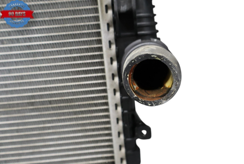 Load image into Gallery viewer, 11-17 Volkswagen VW Touareg Engine Water Cooling Radiator 95810613210 Oem

