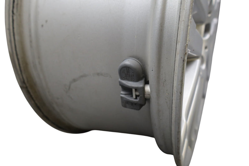 Load image into Gallery viewer, 08-09 Mercedes W204 C300 C350 17 Inch Alloy Wheel Rim 8.5J x 17H2 2044010302 Oem
