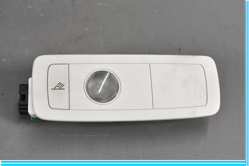 Load image into Gallery viewer, 11-14 Volkswagen VW Touareg Rear Right Passenger Side Interior Dome Light Oem
