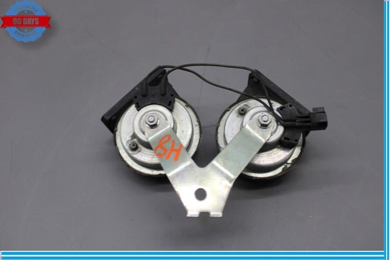 Load image into Gallery viewer, 09-15 Jaguar X250 XF High Low Note Tone Horns Set Black 0055306 Oem
