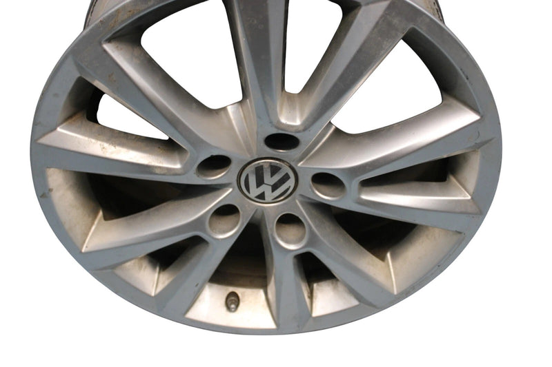 Load image into Gallery viewer, 11-17 Volkswagen VW Touareg 18x8 18&quot; 10-Spoke Alloy Wheel Rim 7P6601025C Oem
