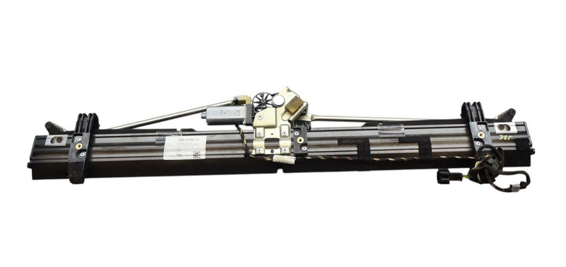 Load image into Gallery viewer, 10-18 Mercedes E350 CLS550 W218 Rear Back Glass Sunshade W/ Motor Oem
