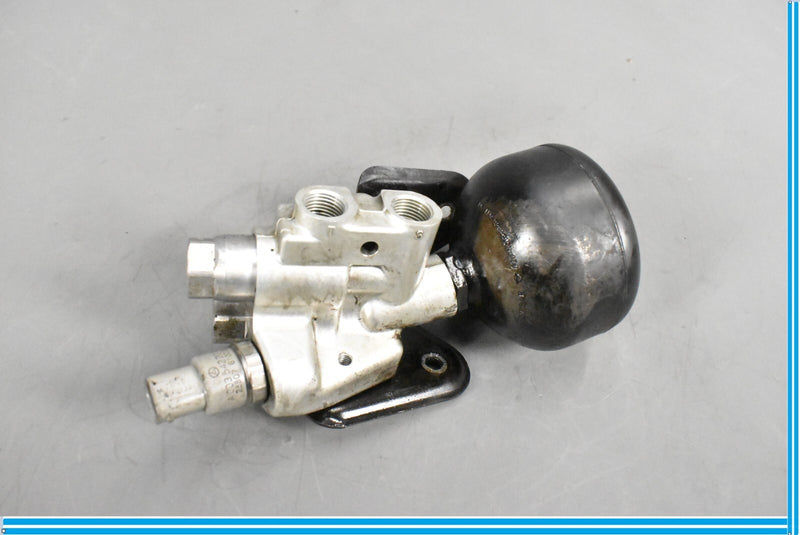 Load image into Gallery viewer, 00-06 Mercedes CL500 CL55 AMG Pressure Relief Valve ABC Hydraulic Suspension Oem
