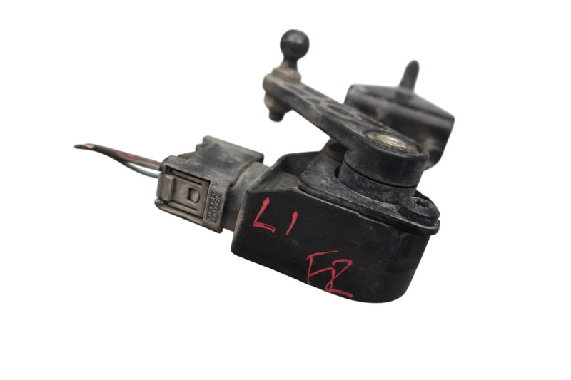 Load image into Gallery viewer, 12-18 Mercedes CLS550 GL450 Front Right Suspension Height Level Sensor Oem
