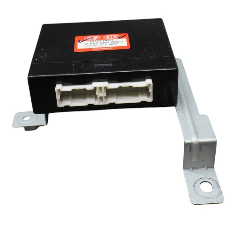 Load image into Gallery viewer, 11-13 Hyundai Equus Rear Parking Assist Control Module Unit 95700-3N000 Oem
