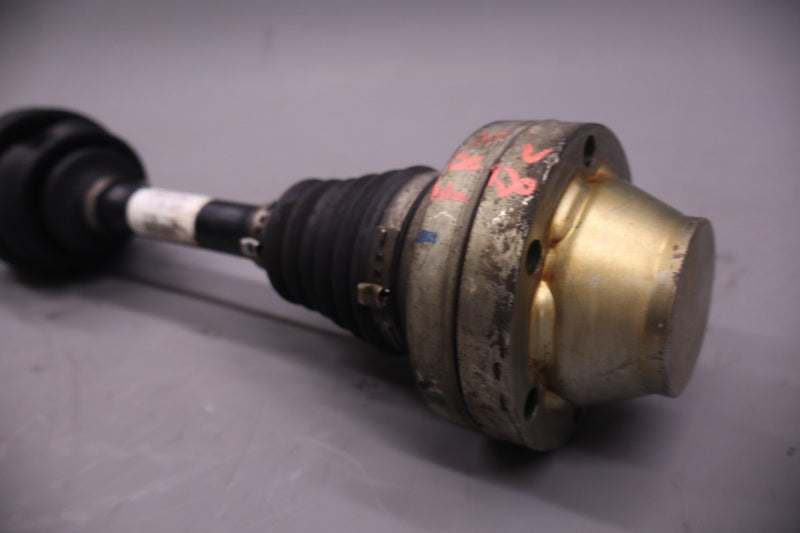 Load image into Gallery viewer, 11-17 Volkswagen Touareg Front Right Side Axle CV Shaft Axleshaft 7P0407271 Oem
