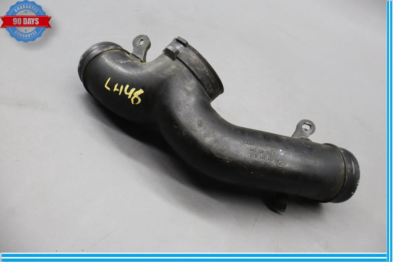 Load image into Gallery viewer, 11-12 Audi A8 Quattro Center Air Intake Hose Tube Suction Pipe 4H0129711D Oem

