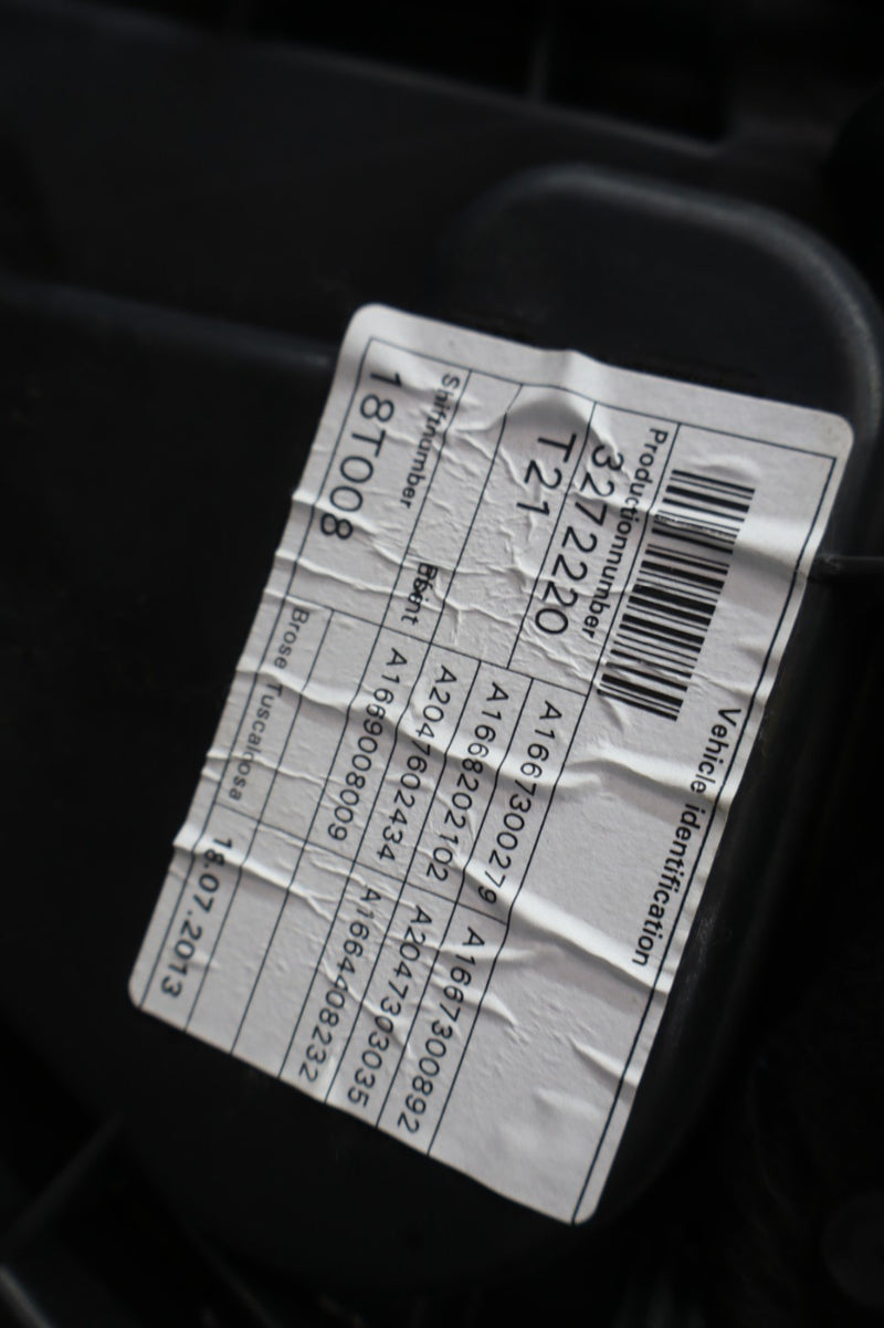 Load image into Gallery viewer, 12-15 Mercedes GL450 ML500 Rear Right Side Window Regulator Panel 1667300279 Oem
