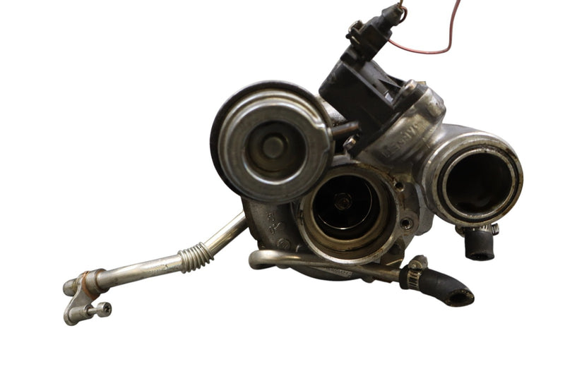 Load image into Gallery viewer, 09-12 BMW 750Li 750i Left Turbo Charger Turbocharger Housing 7576985 Oem
