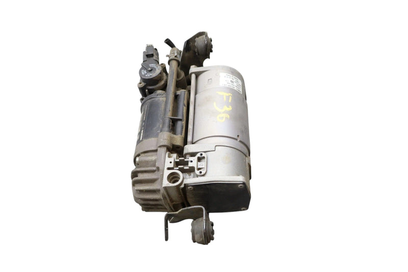 Load image into Gallery viewer, 10-18 Mercedes CLS550 Airmatic Air Suspension Compressor Pump 2123200404 Oem
