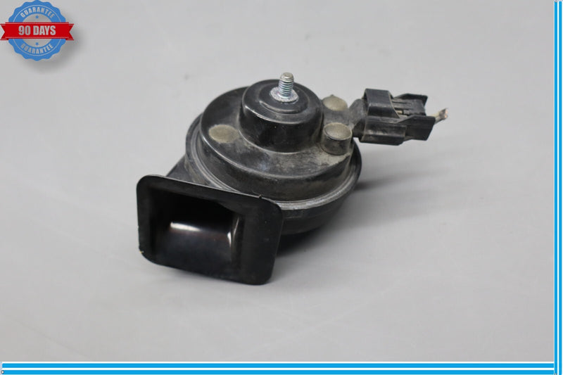 Load image into Gallery viewer, 15-17 Hyundai Genesis Left Anti Theft Alarm Siren Signal Horn Low Pitch Oem
