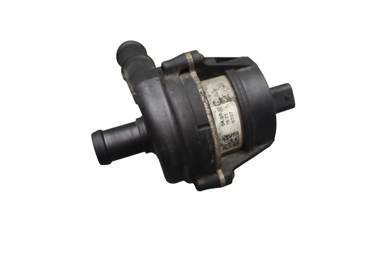 Load image into Gallery viewer, 14-20 Jaguar X152 F-Type Engine Auxiliary Water Coolant Pump 09119110 Oem
