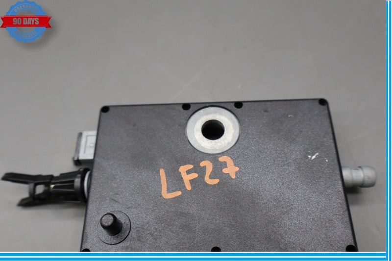Load image into Gallery viewer, 03-08 Mercedes R230 SL500 SL55 AMG SL600 Antenna Amplifier Booster Module Oem
